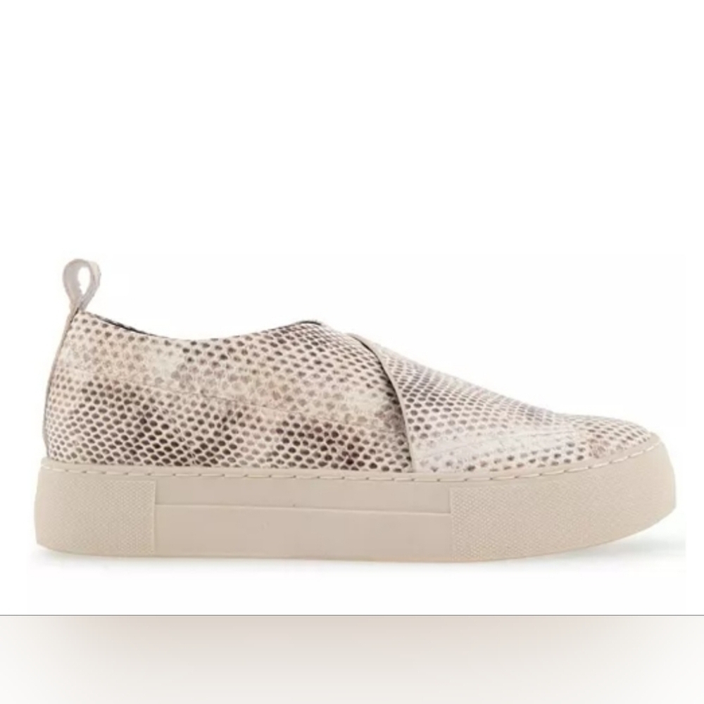 AEROSOLES Womens Brighton Casual Snake Print Slip-On Sneakers Size 9.5